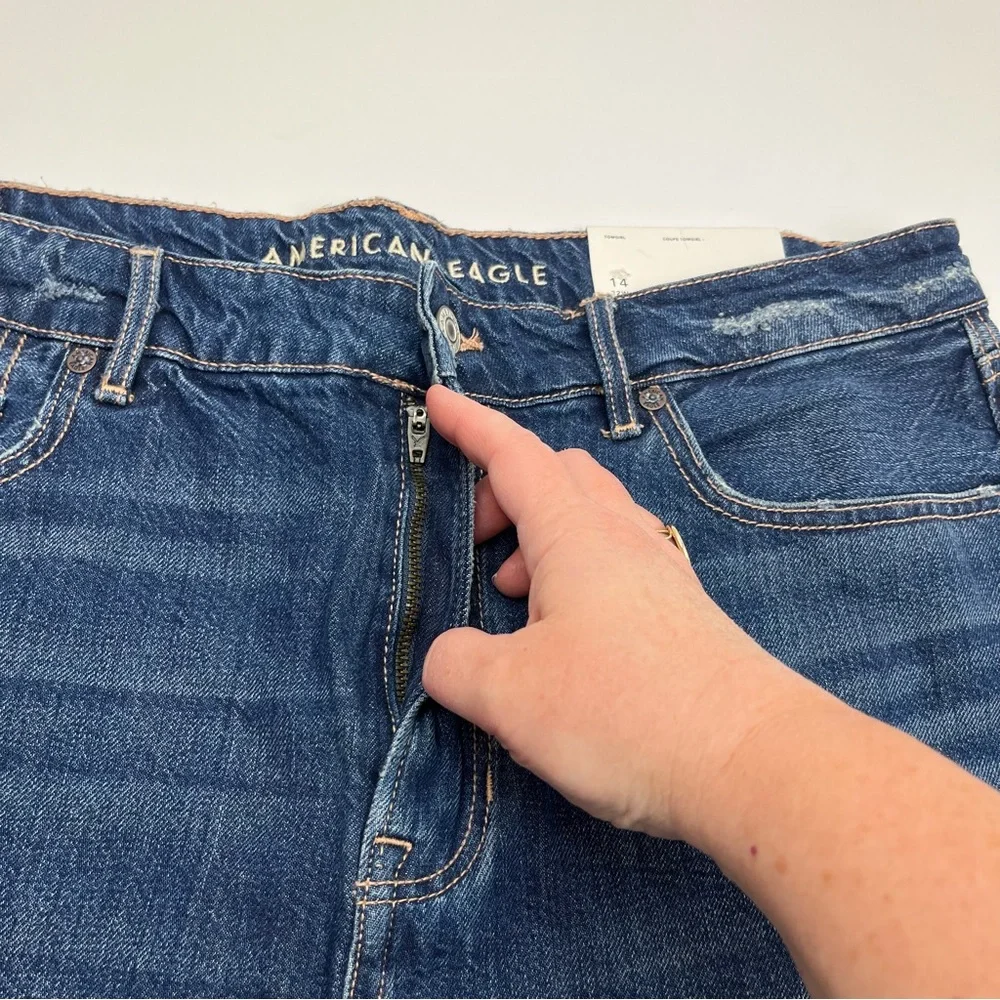 American Eagle Tomgirl Womens Size 14 32W Dark Wash Blue Jean Shorts‎ NEW